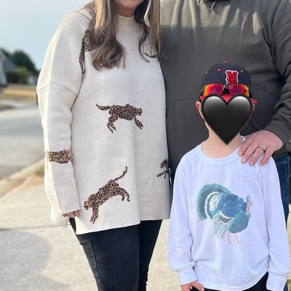 Cheetah sweater - Picture 1 of 2